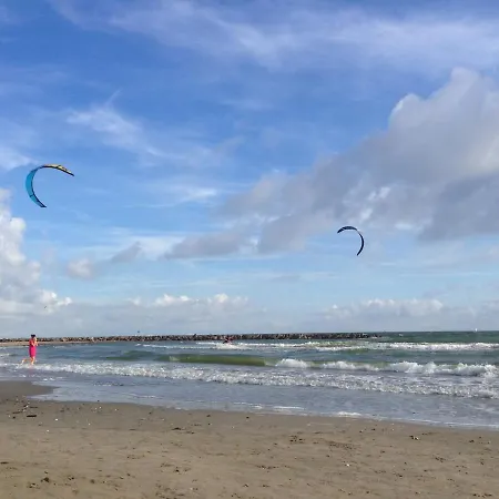 Appartement Lumineux Avec Terrasse A Carnon-plage *
