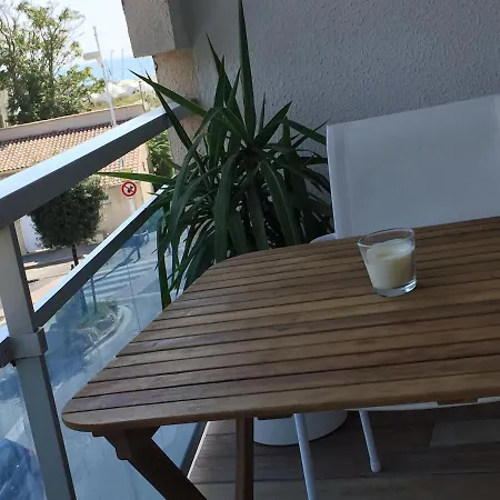 Lumineux Avec Terrasse A Carnon-plage